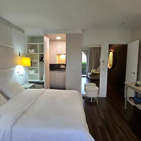Sea & Golf, Pool And Zen In Chiberta 比亚里茨